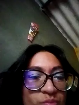 LatinSquirtBaby online show from 17, 5, 2026