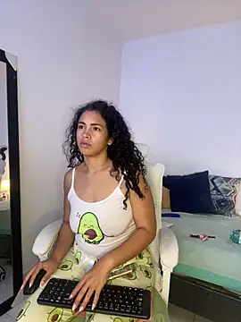 Luciianita lov199 online show from 28, 4, 2026