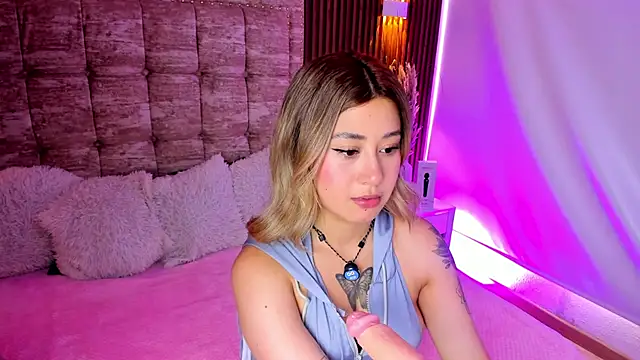 Amber Palmer online show from 4, 5, 2026