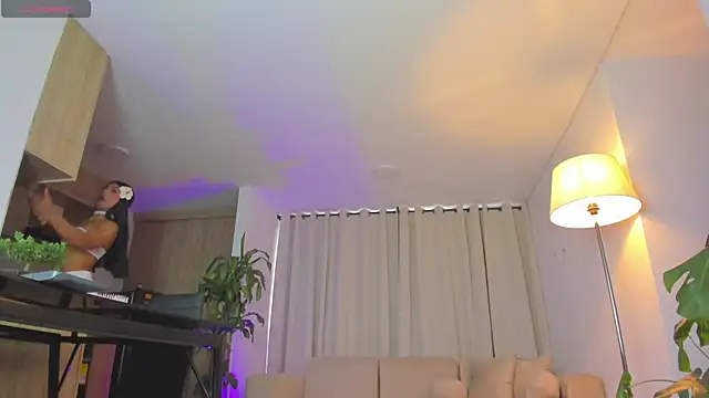 Snapshot of Aleja_evangeline chatting on 2, 6, 2026 Aleja evangeline online show from 2, 6, 2026