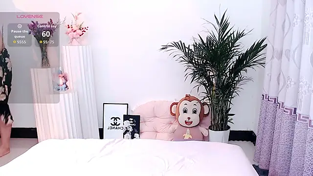 Evelyn-007 online show from 29, 3, 2026
