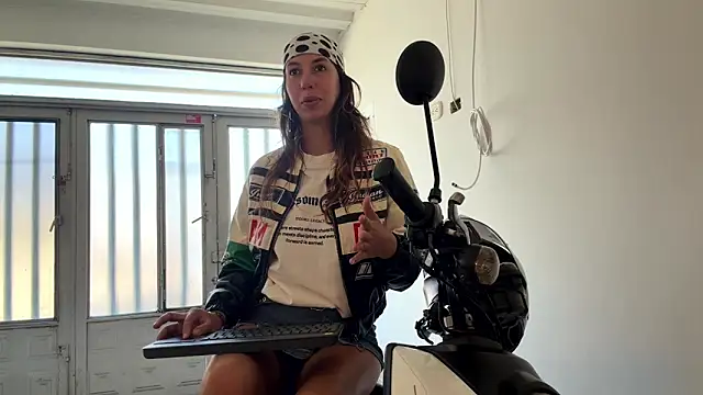 Julieta Jol online show from 1, 6, 2026
