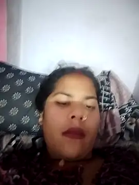 Pallavi cute online show from 17, 4, 2026