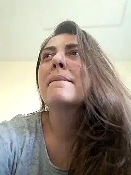 Arya Malone online show from 17, 4, 2026