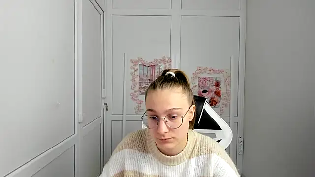 Mia kristal online show from 29, 5, 2026