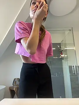 SophiaWestend online show from 8, 4, 2026