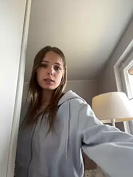 SophiaWestend online show from 5, 4, 2026