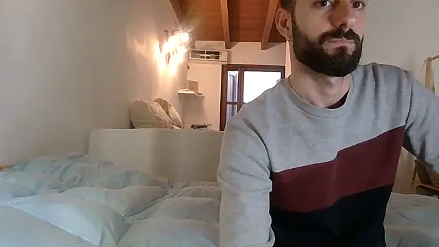 AmicisegretiITA online show from 6, 4, 2026