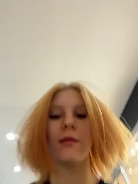 NinaParri online show from 19, 4, 2026