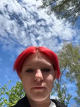 NinaParri online show from 10, 5, 2026