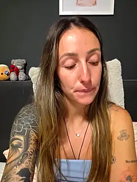 NicoleKaiser online show from 7, 5, 2026