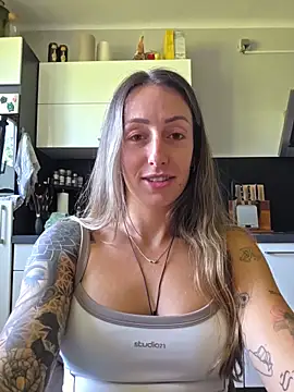 NicoleKaiser online show from 29, 5, 2026