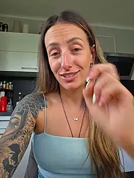 NicoleKaiser online show from 1, 6, 2026