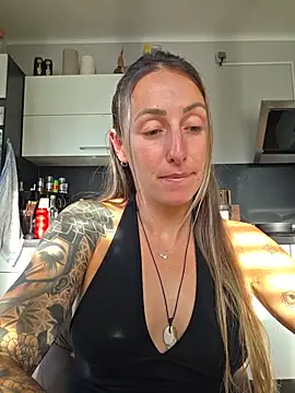 NicoleKaiser online show from 2, 6, 2026
