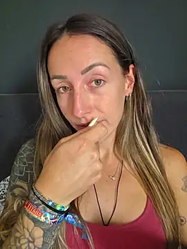 NicoleKaiser online show from 11, 6, 2026