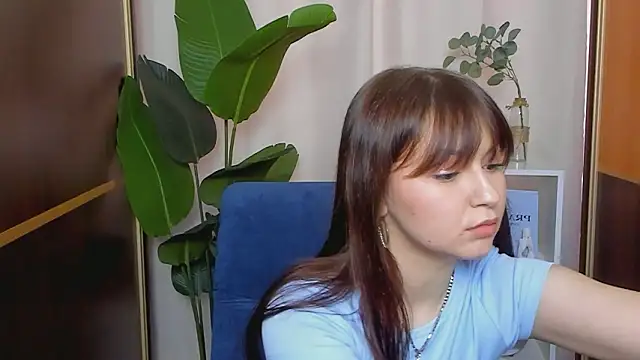 IzolaHirai online show from 19, 3, 2026