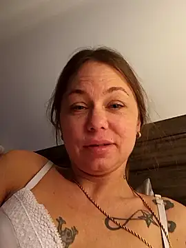 Couple qc online show from 20, 3, 2026