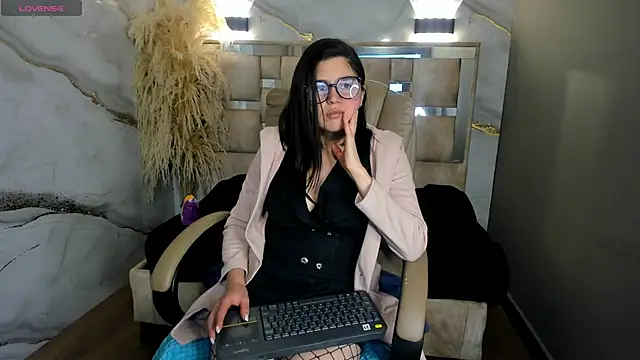 Cata black online show from 24, 4, 2026