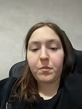 Snapshot of charmingggirl chatting on 12, 4, 2026 charmingggirl online show from 12, 4, 2026