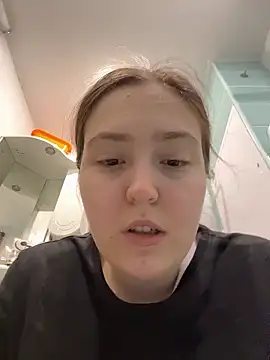 charmingggirl online show from 7, 4, 2026