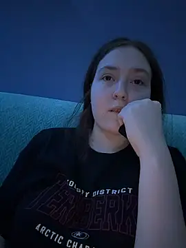 Snapshot of charmingggirl chatting on 15, 4, 2026 charmingggirl online show from 15, 4, 2026