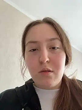 charmingggirl online show from 10, 4, 2026