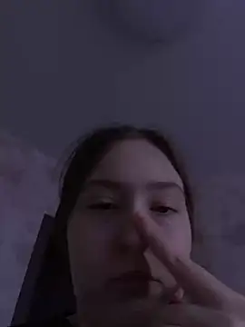 charmingggirl online show from 5, 4, 2026