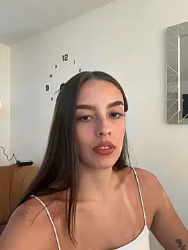 Lauren Storm online show from 2, 4, 2026