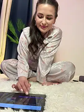 Alana Loveee online show from 19, 3, 2026