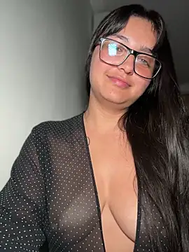 1 Scarllet  online show from 18, 4, 2026