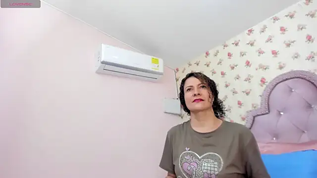 crystal watson0 online show from 9, 7, 2026
