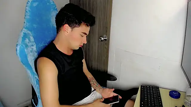 Mathias twinkk online show from 29, 3, 2026