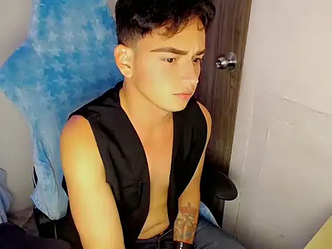 Mathias twinkk online show from 8, 4, 2026