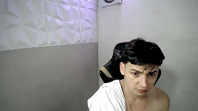 Mathias twinkk online show from 31, 5, 2026
