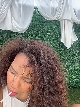 Snapshot of CurlyOopsieXXX chatting on 2, 7, 2026 CurlyOopsieXXX online show from 2, 7, 2026