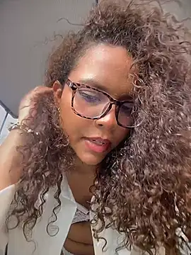 Snapshot of CurlyOopsieXXX chatting on 30, 6, 2026 CurlyOopsieXXX online show from 30, 6, 2026