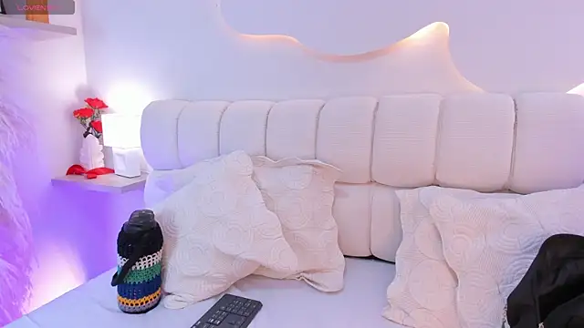 melanieklaus2 online show from 18, 4, 2026