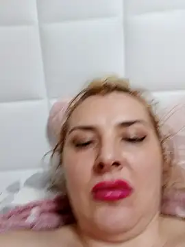 Maria3879 online show from 4, 4, 2026