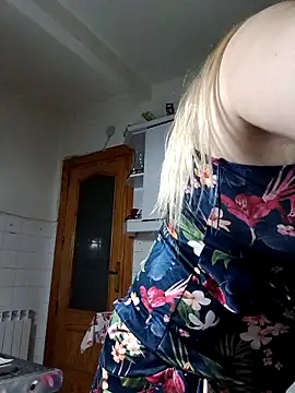 Maria3879 online show from 15, 4, 2026