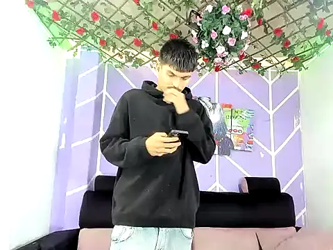 Nahomi hot 77 online show from 15, 5, 2026