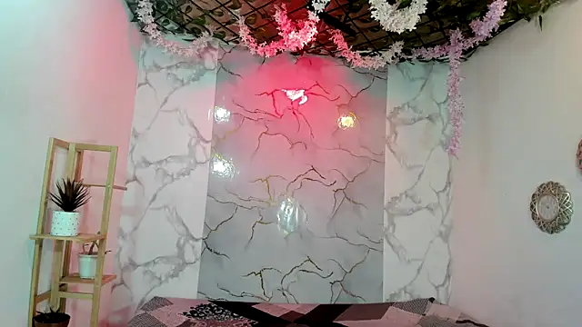 Nahomi hot 77 online show from 7, 5, 2026