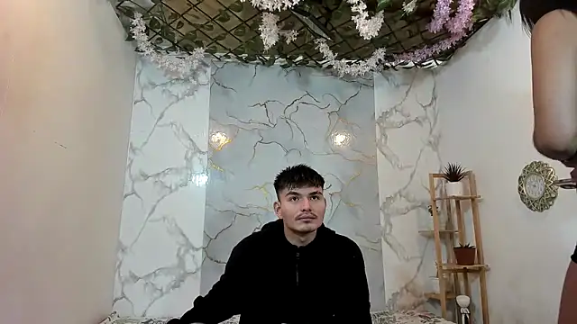 Nahomi hot 77 online show from 30, 5, 2026