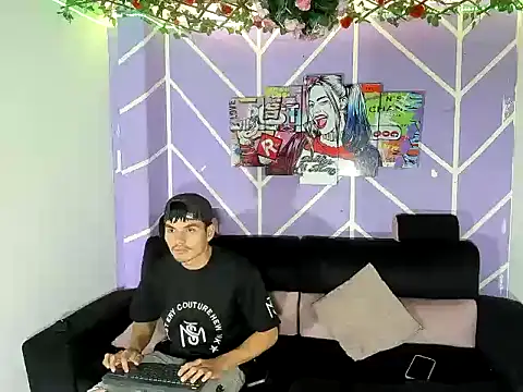 Nahomi hot 77 online show from 4, 5, 2026