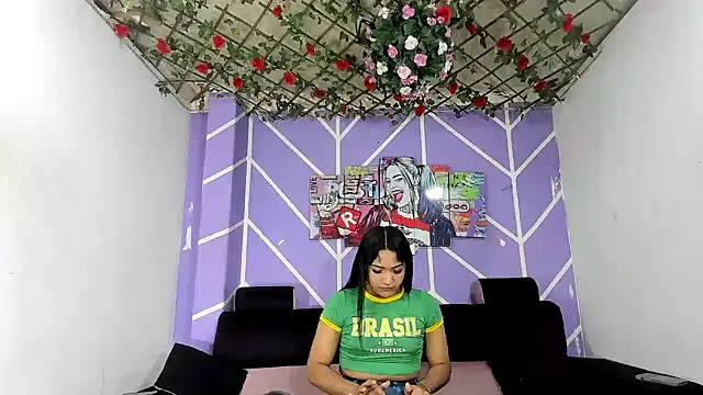Nahomi hot 77 online show from 19, 5, 2026