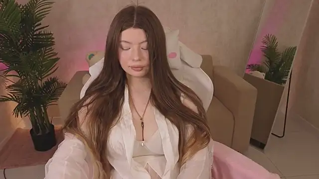 Sophia Everly online show from 19, 5, 2026
