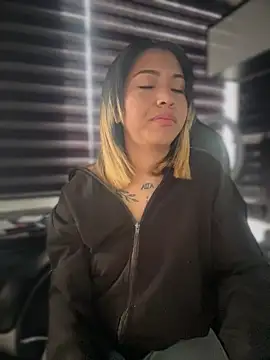 Laila LS online show from 19, 3, 2026