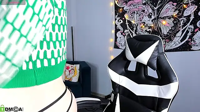 LittleKittenStar online show from 22, 4, 2026