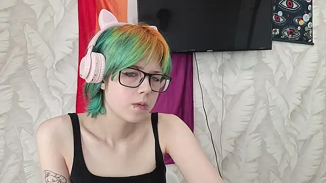 LittleKittenStar online show from 7, 6, 2026