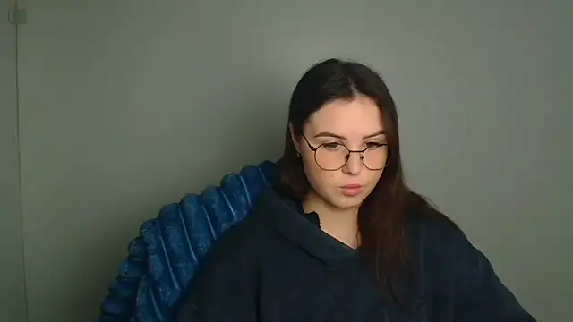 Nika nik a online show from 21, 3, 2026