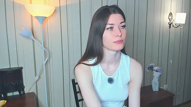 JulissaLipoma online show from 27, 4, 2026